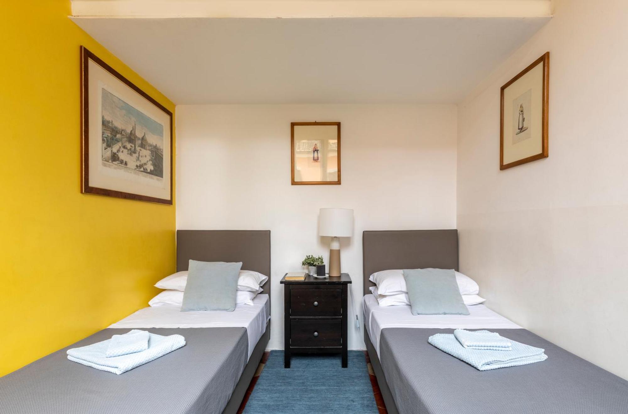 Colosseo Apartment- Heart Of Rione Monti ローマ エクステリア 写真